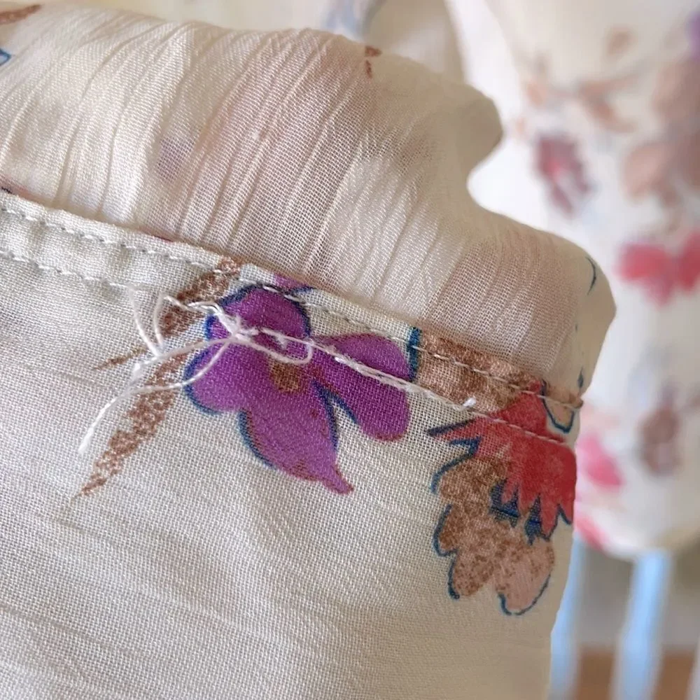 𝅺AMERICAN RAG Roll-tab Floral Button down Size M - Picture 3 of 10